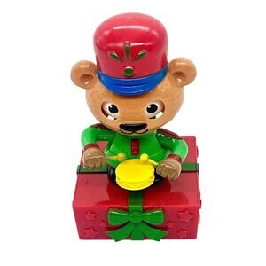 Solar Powered Dancing Toy Bobble Head Christmas DRUMMER BOY Bear On Present M1